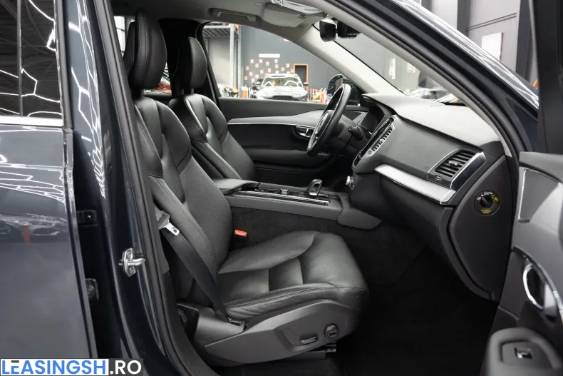 Volvo XC90 din 2021 cu 57.907 km - oferta VOL255596 - foto 17