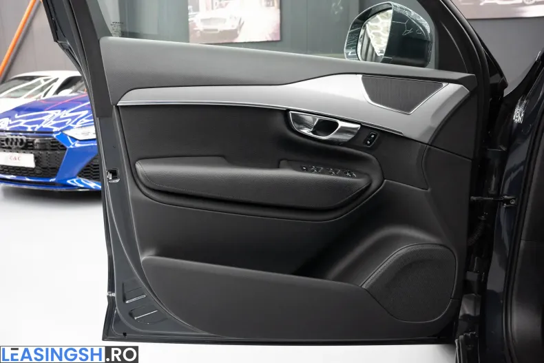 Volvo XC90 din 2021 cu 57.907 km - oferta VOL255596 - foto 25