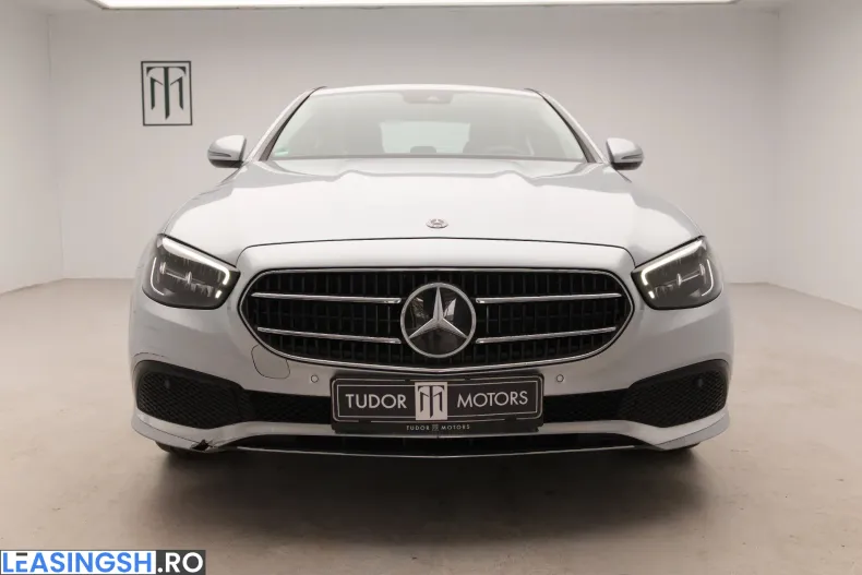 Mercedes-Benz E din 2022 cu 37.619 km - oferta MER255616 - foto 3