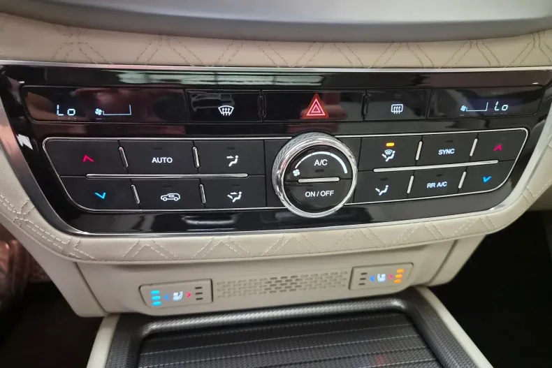 Ssangyong REXTON din 2023 cu 48.850 km - oferta SSA255620 - foto 28