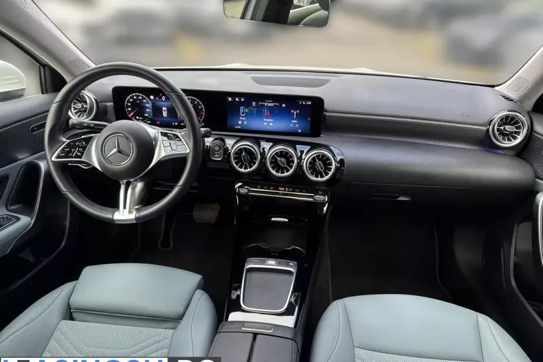 Mercedes-Benz A 180 (Clasa A) din 2024 cu 16.916 km - oferta MER255634 - foto 11