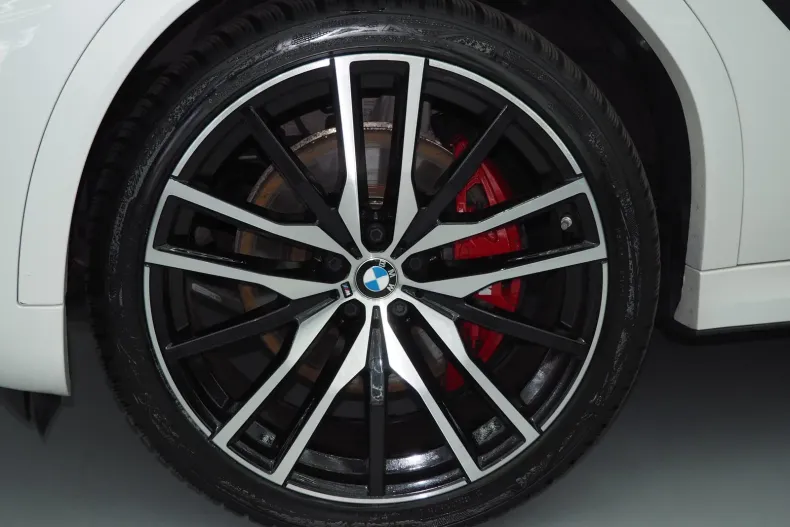 BMW X6 (Seria X) din 2025 cu 14.898 km - oferta BMW255635 - foto 8