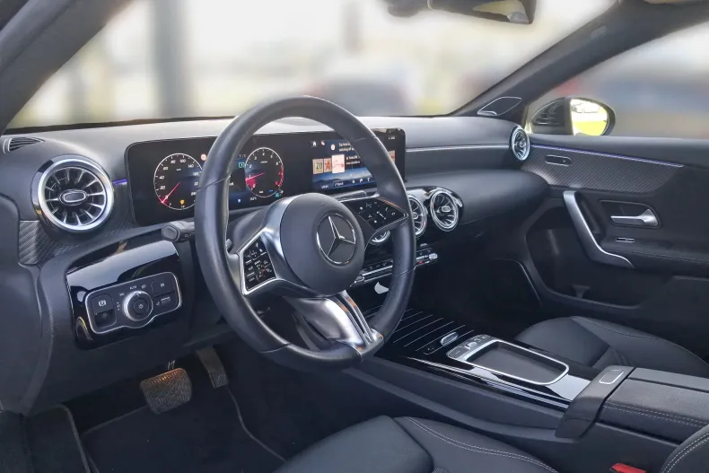 Mercedes-Benz A 200 (Clasa A) din 2025 cu 38.656 km - oferta MER255649 - foto 9
