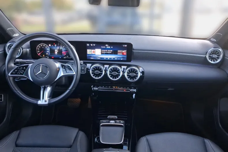 Mercedes-Benz A 200 (Clasa A) din 2025 cu 38.656 km - oferta MER255649 - foto 11