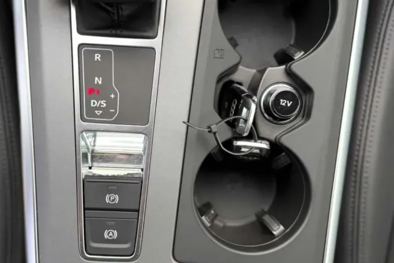 Audi A6 din 2022 cu 102.000 km - oferta AUD255653 - foto 26