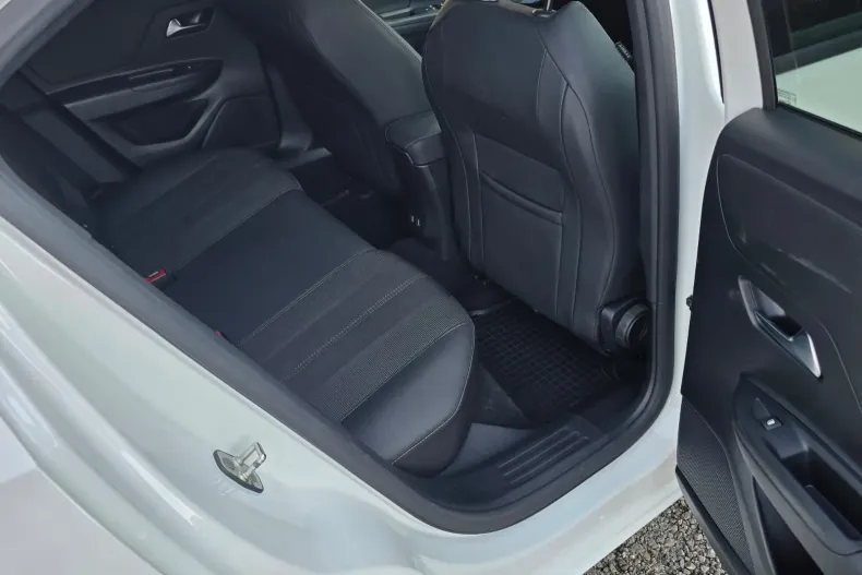 Opel Mokka din 2023 cu 89.360 km - oferta OPE255661 - foto 19