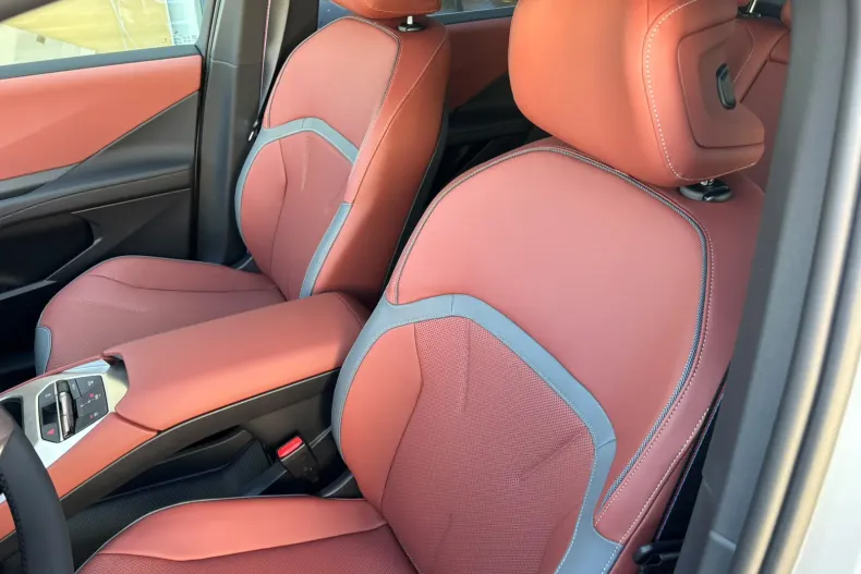 BMW iX3 (Seria X) din 2026 cu 9.000 km - oferta BMW255664 - foto 14