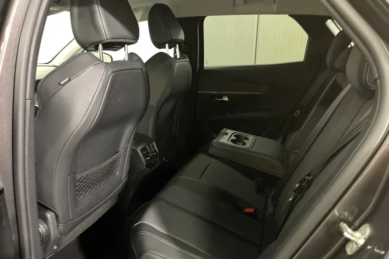 Peugeot 3008 din 2021 cu 66.390 km - oferta PEU255681 - foto 11