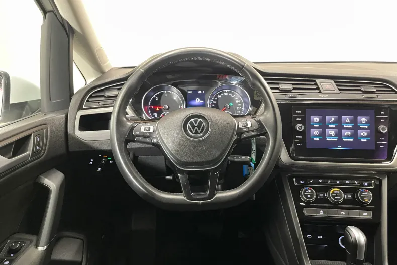 Volkswagen Touran din 2022 cu 42.236 km - oferta VOL255682 - foto 6