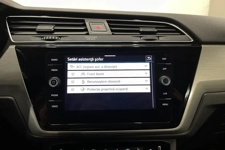 Volkswagen Touran din 2022 cu 42.236 km - oferta VOL255682 - foto 15