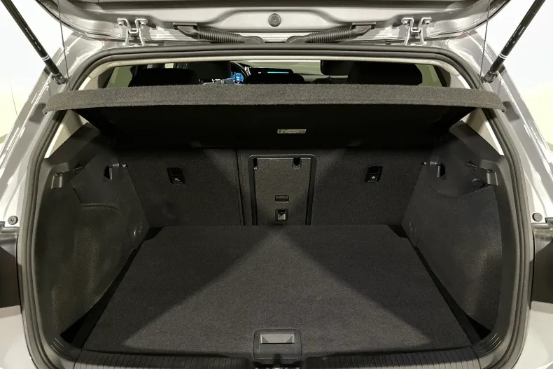 Volkswagen Golf din 2023 cu 136.255 km - oferta VOL255683 - foto 13