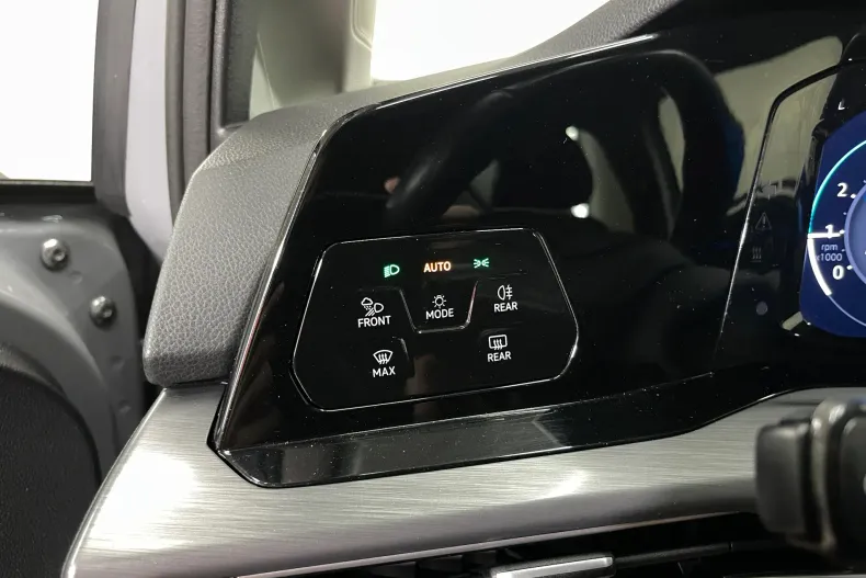 Volkswagen Golf din 2023 cu 136.255 km - oferta VOL255683 - foto 25