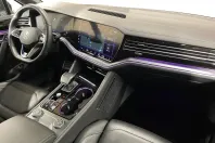 Volkswagen Touareg din 2024 cu 150.271 km - oferta VOL255694 - foto 10