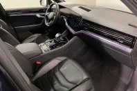 Volkswagen Touareg din 2024 cu 150.271 km - oferta VOL255694 - foto 12