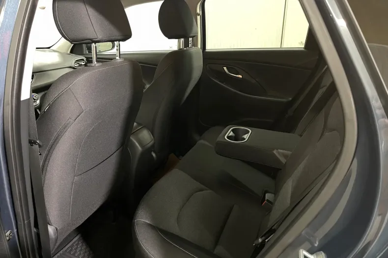 Hyundai i30 din 2023 cu 43.219 km - oferta HYU255699 - foto 11