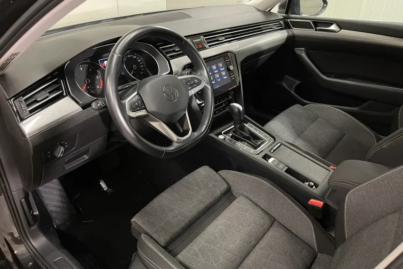 Volkswagen Passat din 2023 cu 117.849 km - oferta VOL255700 - foto 5