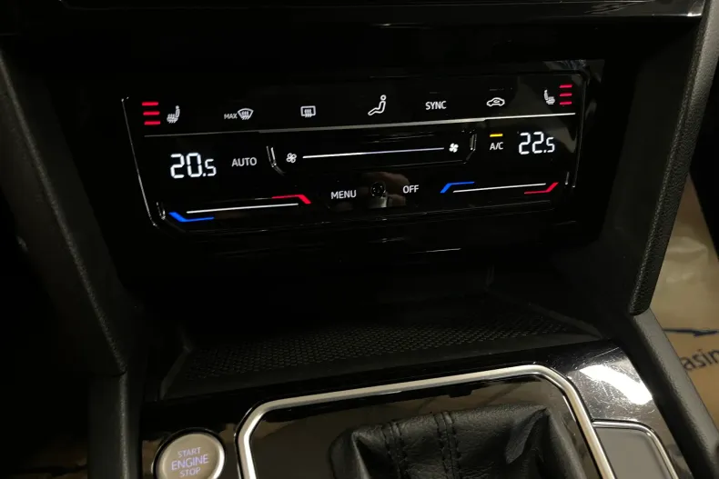 Volkswagen Passat din 2023 cu 117.849 km - oferta VOL255700 - foto 19