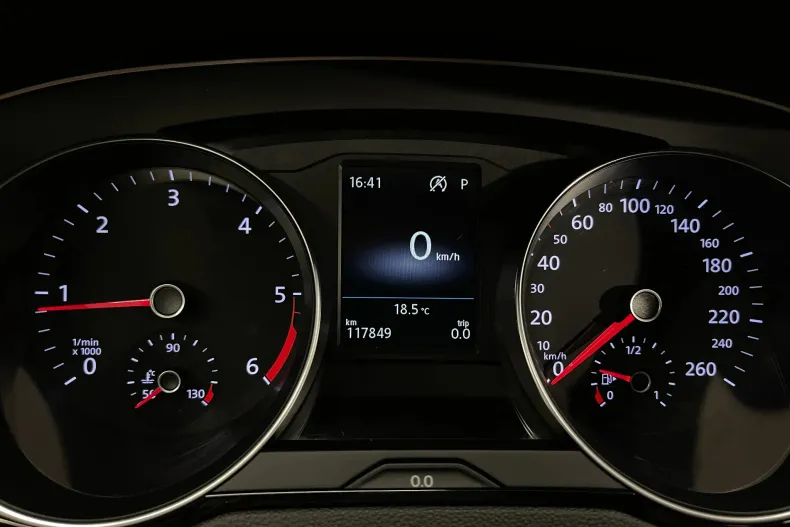 Volkswagen Passat din 2023 cu 117.849 km - oferta VOL255700 - foto 25