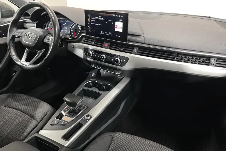 Audi A4 din 2022 cu 100.482 km - oferta AUD255701 - foto 8