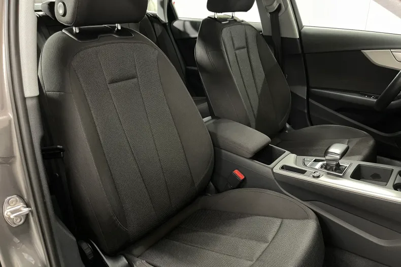 Audi A4 din 2022 cu 100.482 km - oferta AUD255701 - foto 9