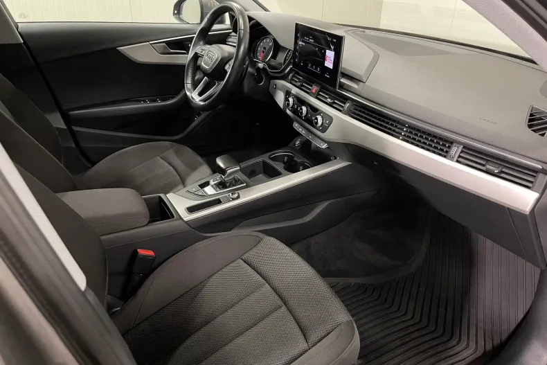Audi A4 din 2022 cu 100.482 km - oferta AUD255701 - foto 10