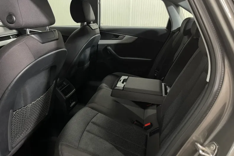 Audi A4 din 2022 cu 100.482 km - oferta AUD255701 - foto 11