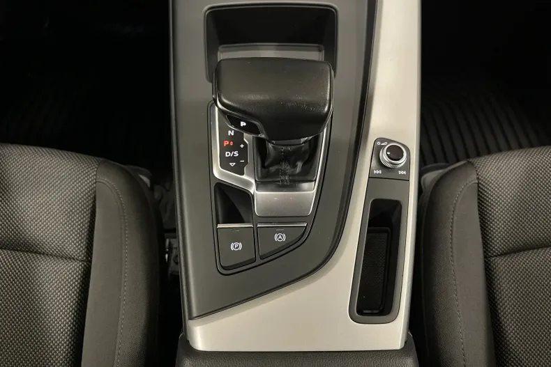 Audi A4 din 2022 cu 100.482 km - oferta AUD255701 - foto 23