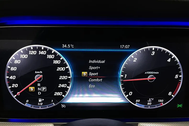 Mercedes-Benz E din 2020 cu 113.476 km - oferta MER255705 - foto 32