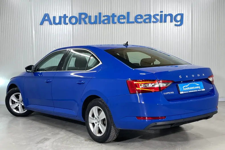 Skoda Superb din 2023 cu 22.435 km - oferta SKO255710 - foto 4