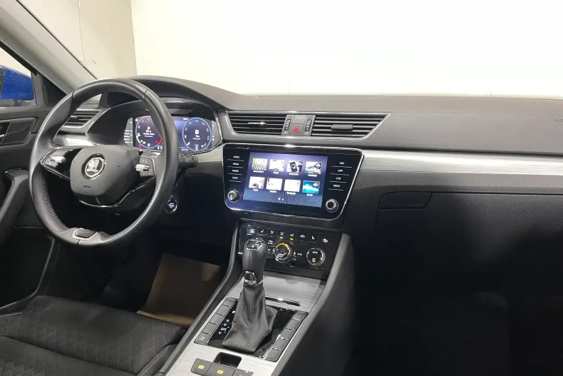 Skoda Superb din 2023 cu 22.435 km - oferta SKO255710 - foto 8