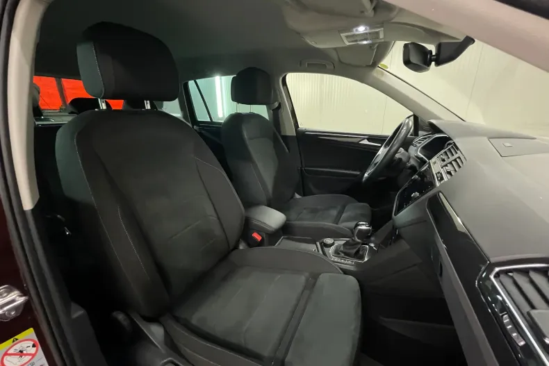 Volkswagen Tiguan din 2022 cu 74.879 km - oferta VOL255714 - foto 10
