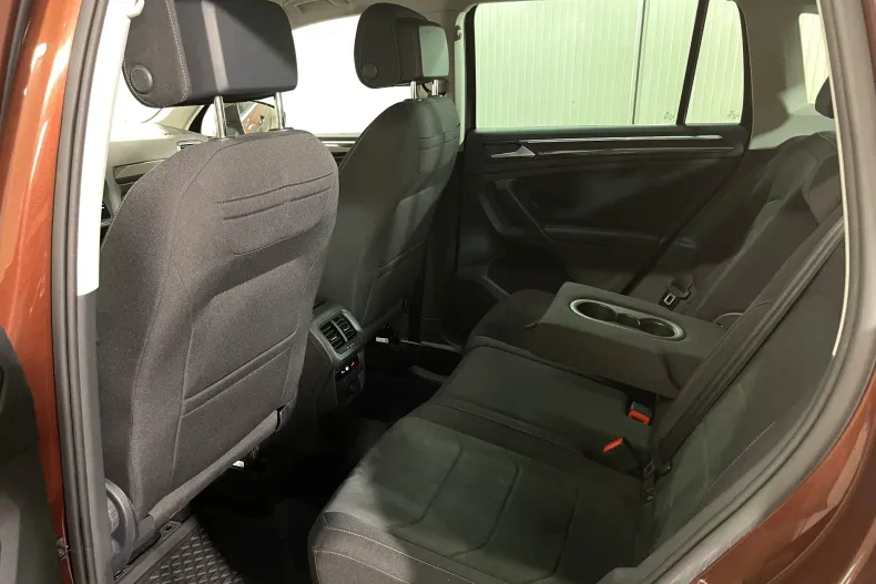 Volkswagen Tiguan din 2022 cu 74.879 km - oferta VOL255714 - foto 11