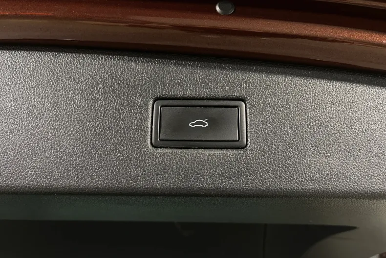 Volkswagen Tiguan din 2022 cu 74.879 km - oferta VOL255714 - foto 26