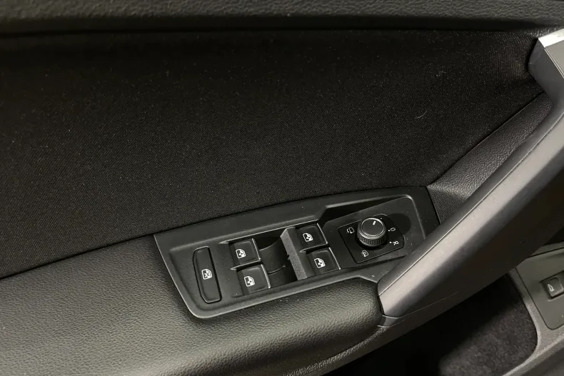 Volkswagen Tiguan din 2022 cu 74.879 km - oferta VOL255714 - foto 27