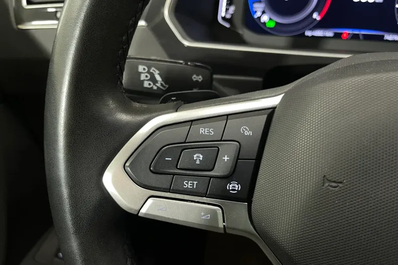 Volkswagen Tiguan din 2022 cu 74.879 km - oferta VOL255714 - foto 29