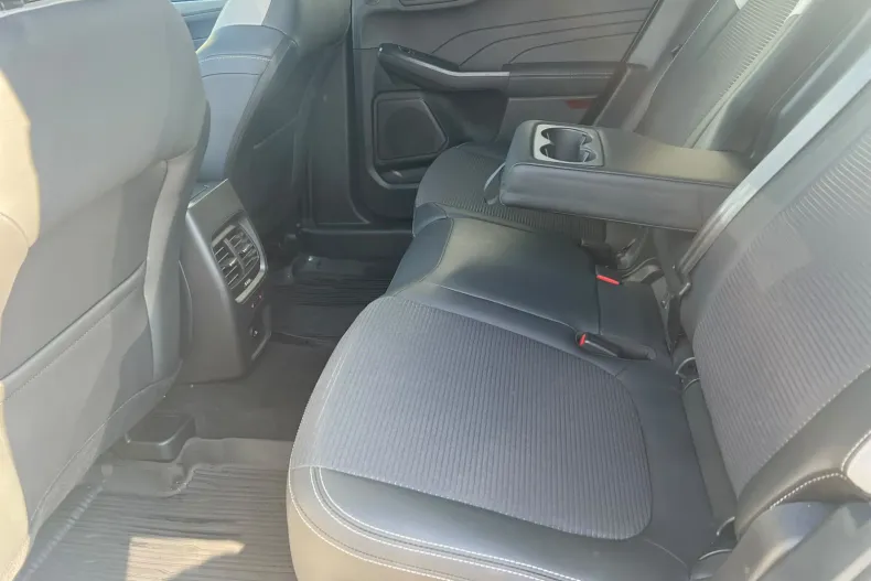 Ford Kuga din 2025 cu 6.900 km - oferta FOR255740 - foto 8