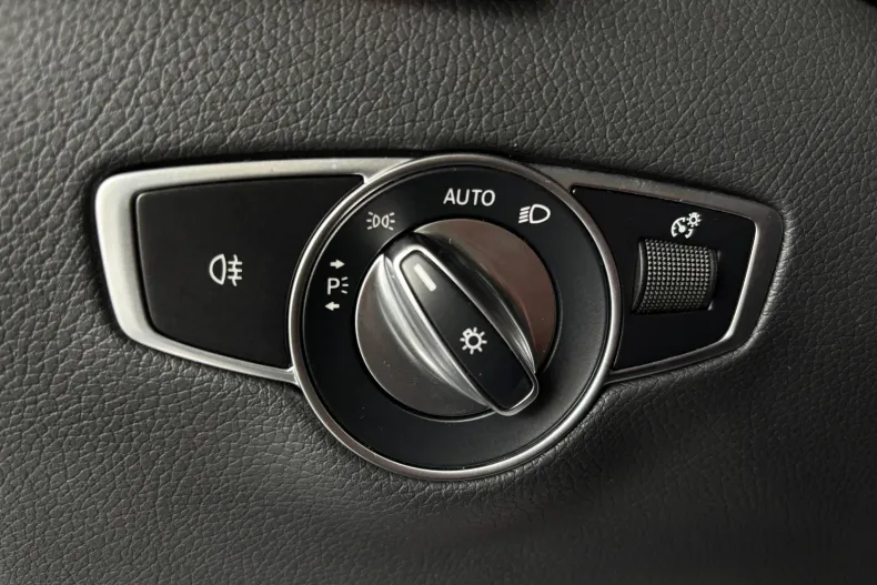Mercedes-Benz EQC (Clasa GLC) din 2021 cu 108.700 km - oferta MER255751 - foto 20