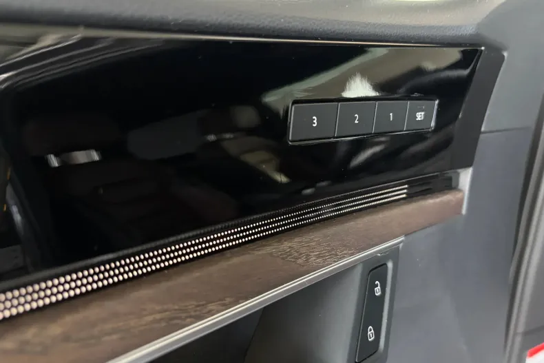 Volkswagen Touareg din 2021 cu 159.000 km - oferta VOL255752 - foto 25