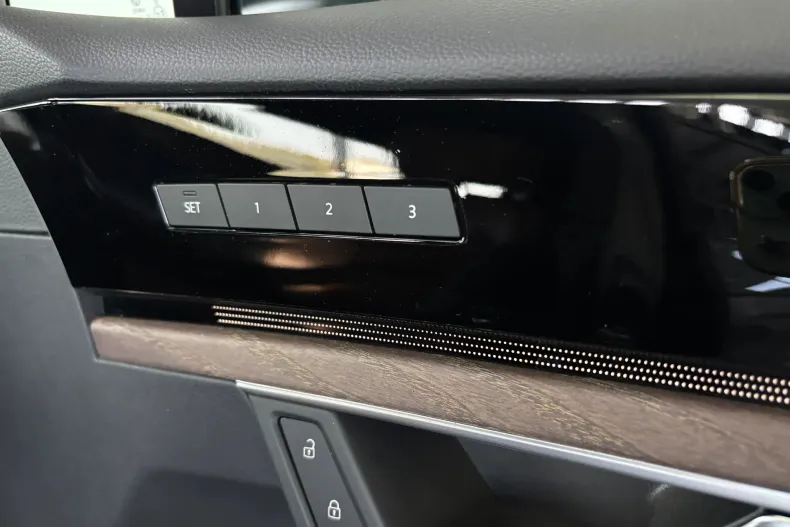 Volkswagen Touareg din 2021 cu 159.000 km - oferta VOL255752 - foto 27