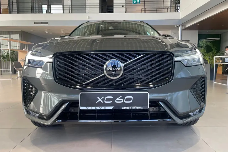Volvo XC60 din 2026 cu 1 km - oferta VOL255759 - foto 2