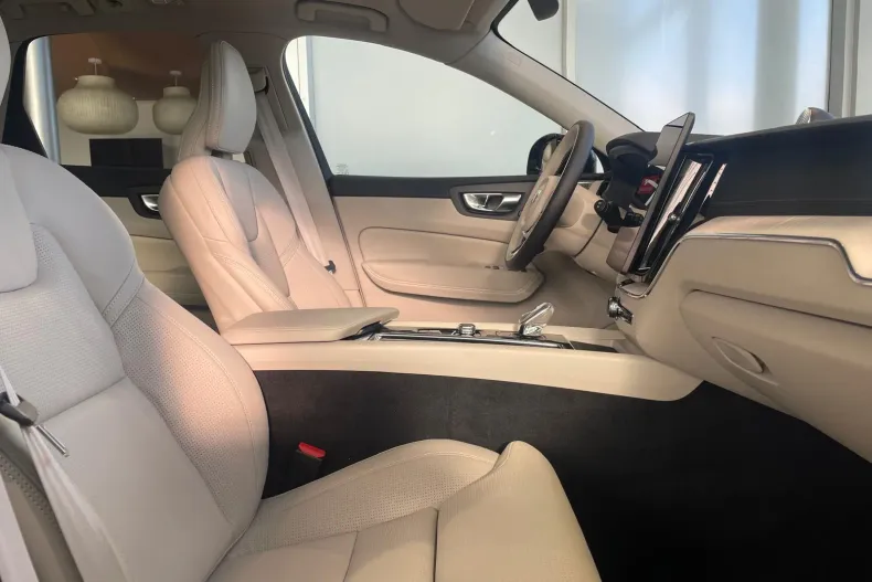 Volvo XC60 din 2026 cu 1 km - oferta VOL255759 - foto 8