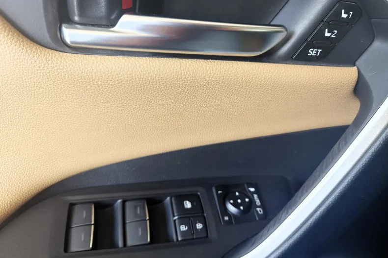 Toyota RAV4 din 2023 cu 129.000 km - oferta TOY255763 - foto 10