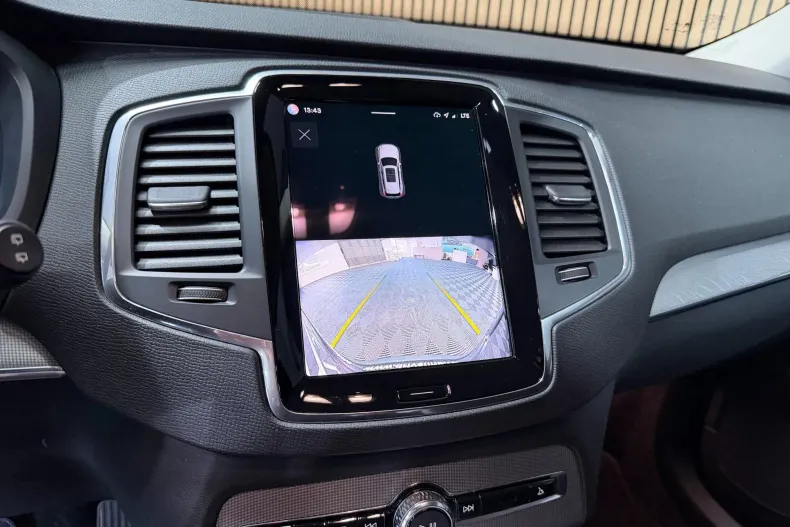 Volvo XC90 din 2024 cu 65.555 km - oferta VOL255776 - foto 8