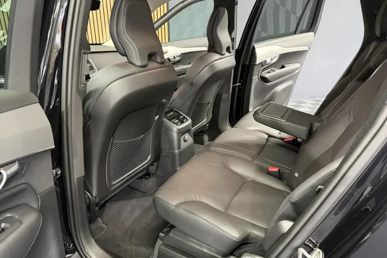 Volvo XC90 din 2024 cu 65.555 km - oferta VOL255776 - foto 27