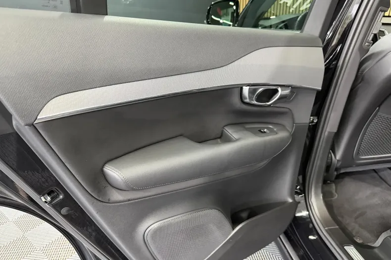 Volvo XC90 din 2024 cu 65.555 km - oferta VOL255776 - foto 33