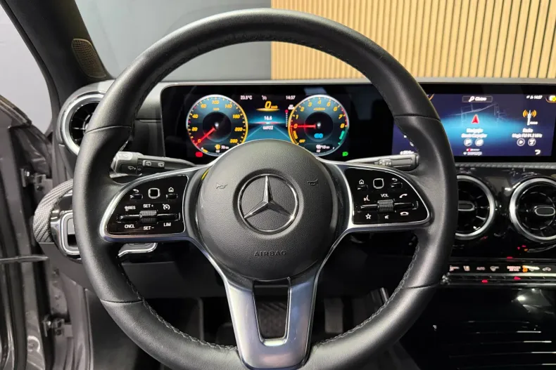Mercedes-Benz A 250 (Clasa A) din 2022 cu 66.922 km - oferta MER255777 - foto 11
