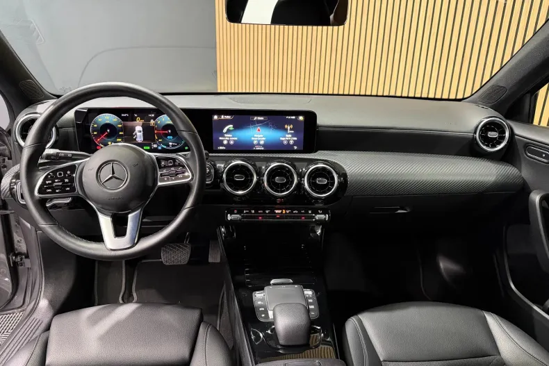 Mercedes-Benz A 250 (Clasa A) din 2022 cu 66.922 km - oferta MER255777 - foto 13