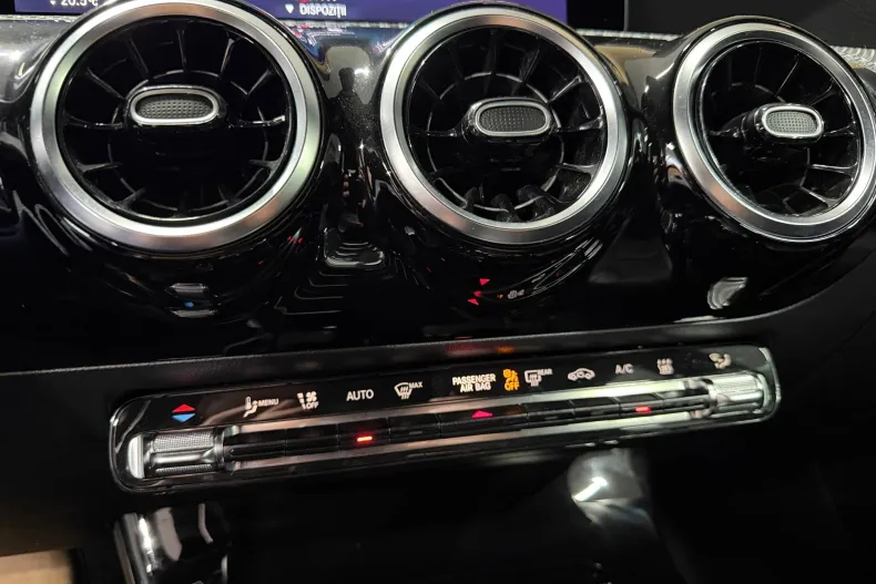 Mercedes-Benz A 250 (Clasa A) din 2022 cu 66.922 km - oferta MER255777 - foto 16