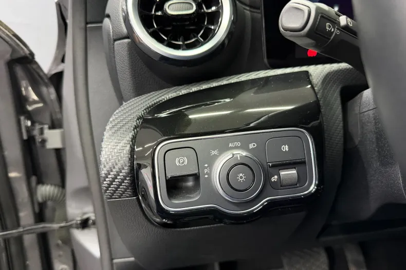 Mercedes-Benz A 250 (Clasa A) din 2022 cu 66.922 km - oferta MER255777 - foto 18