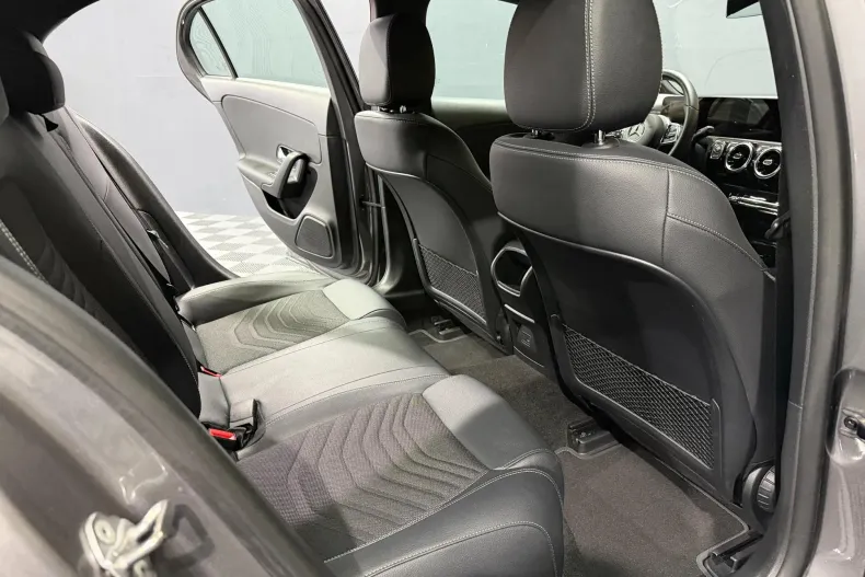 Mercedes-Benz A 250 (Clasa A) din 2022 cu 66.922 km - oferta MER255777 - foto 20